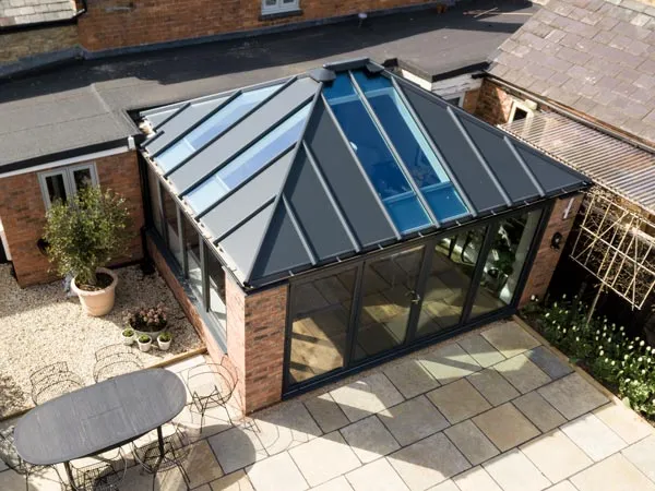 hup! Solid Roof Conservatory